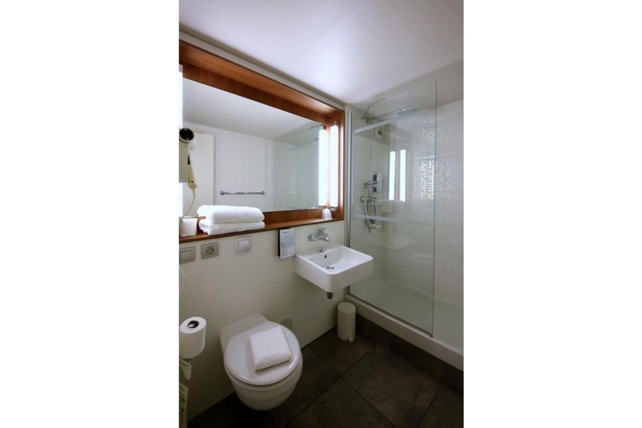 מלון אקס-אן-פרובאנס Campanile Aix En Provence Ouest Jas-De-Bouffan מראה חיצוני תמונה