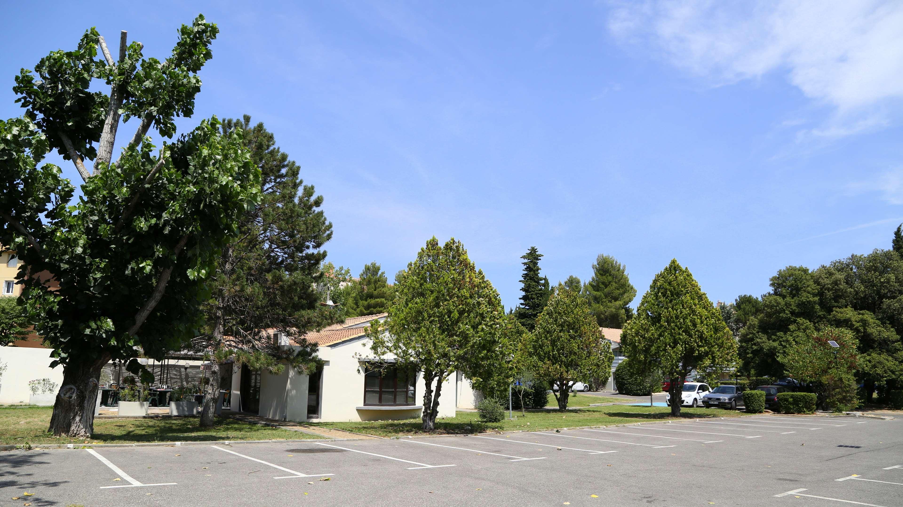 מלון אקס-אן-פרובאנס Campanile Aix En Provence Ouest Jas-De-Bouffan מראה חיצוני תמונה