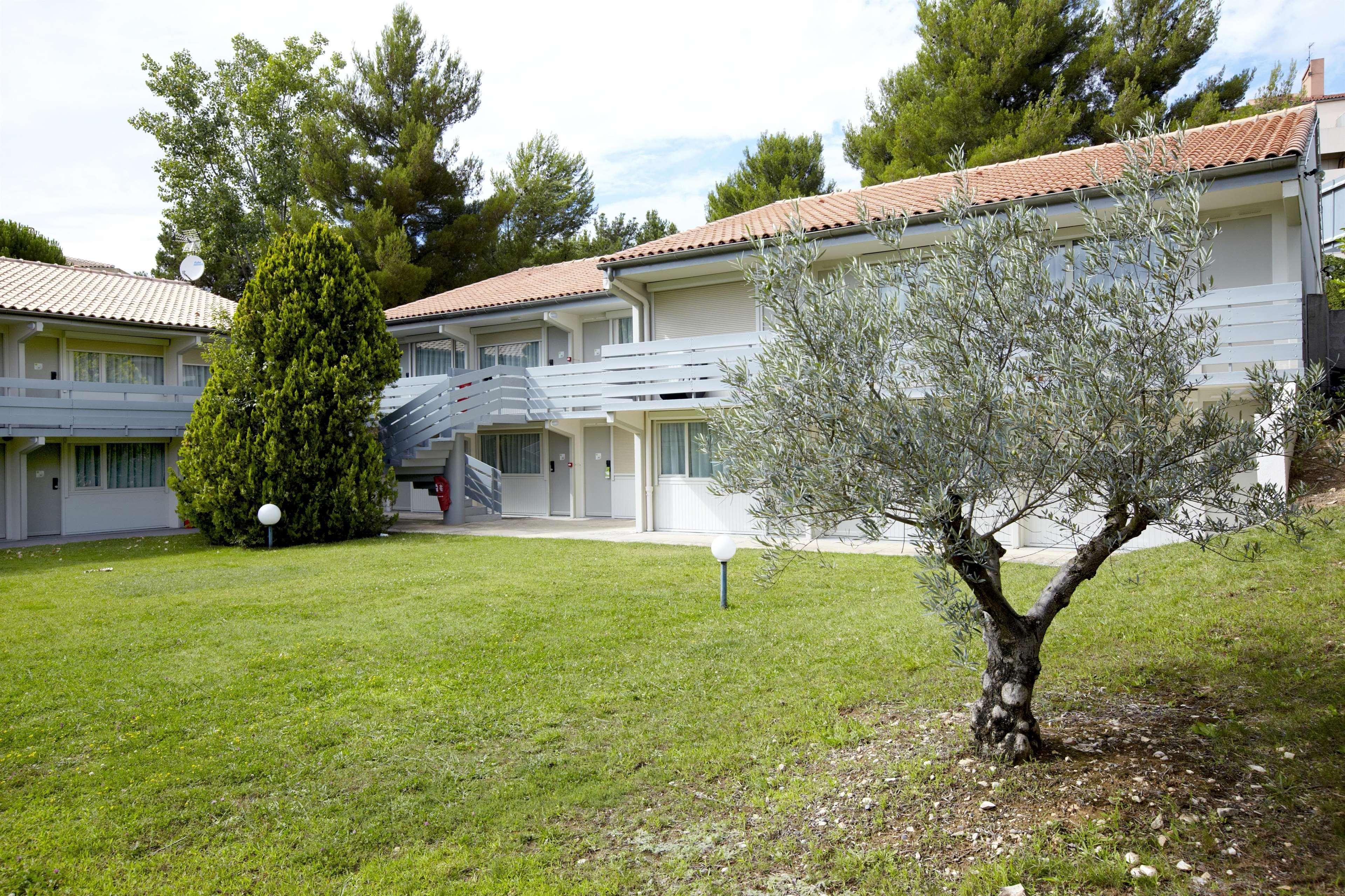מלון אקס-אן-פרובאנס Campanile Aix En Provence Ouest Jas-De-Bouffan מראה חיצוני תמונה